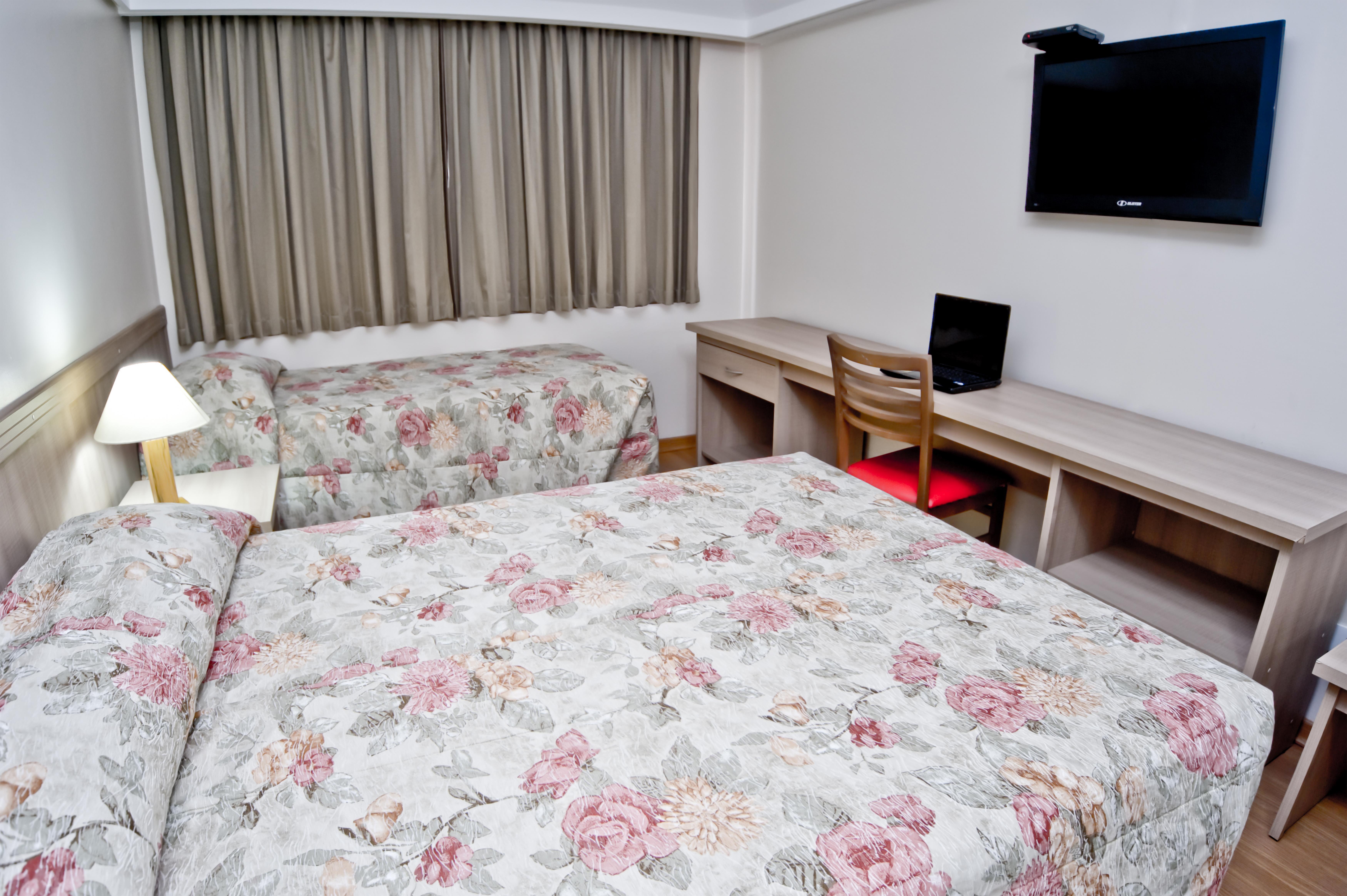 Hotel Golden Park Curitiba By Nacional Inn Exterior photo